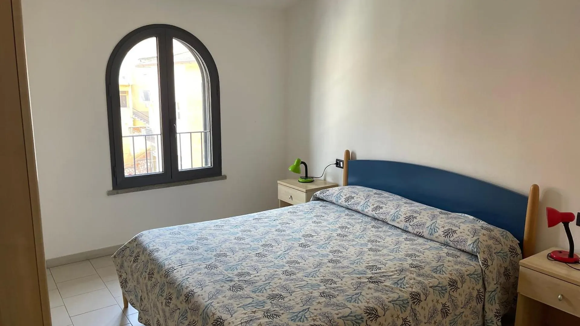 Апартаменты Appartamenti Lungomare Via Roma Кастильоне-делла-Пеская