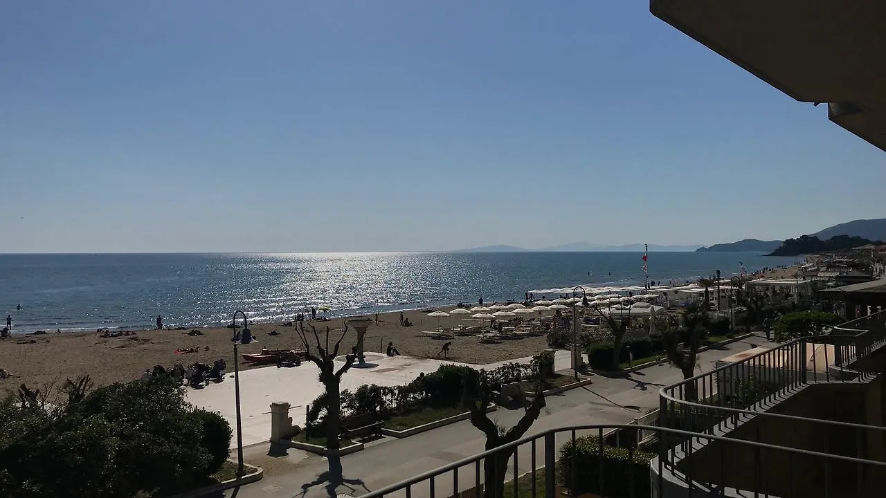 Appartamenti Lungomare Via Roma Кастильоне-делла-Пеская 0*,