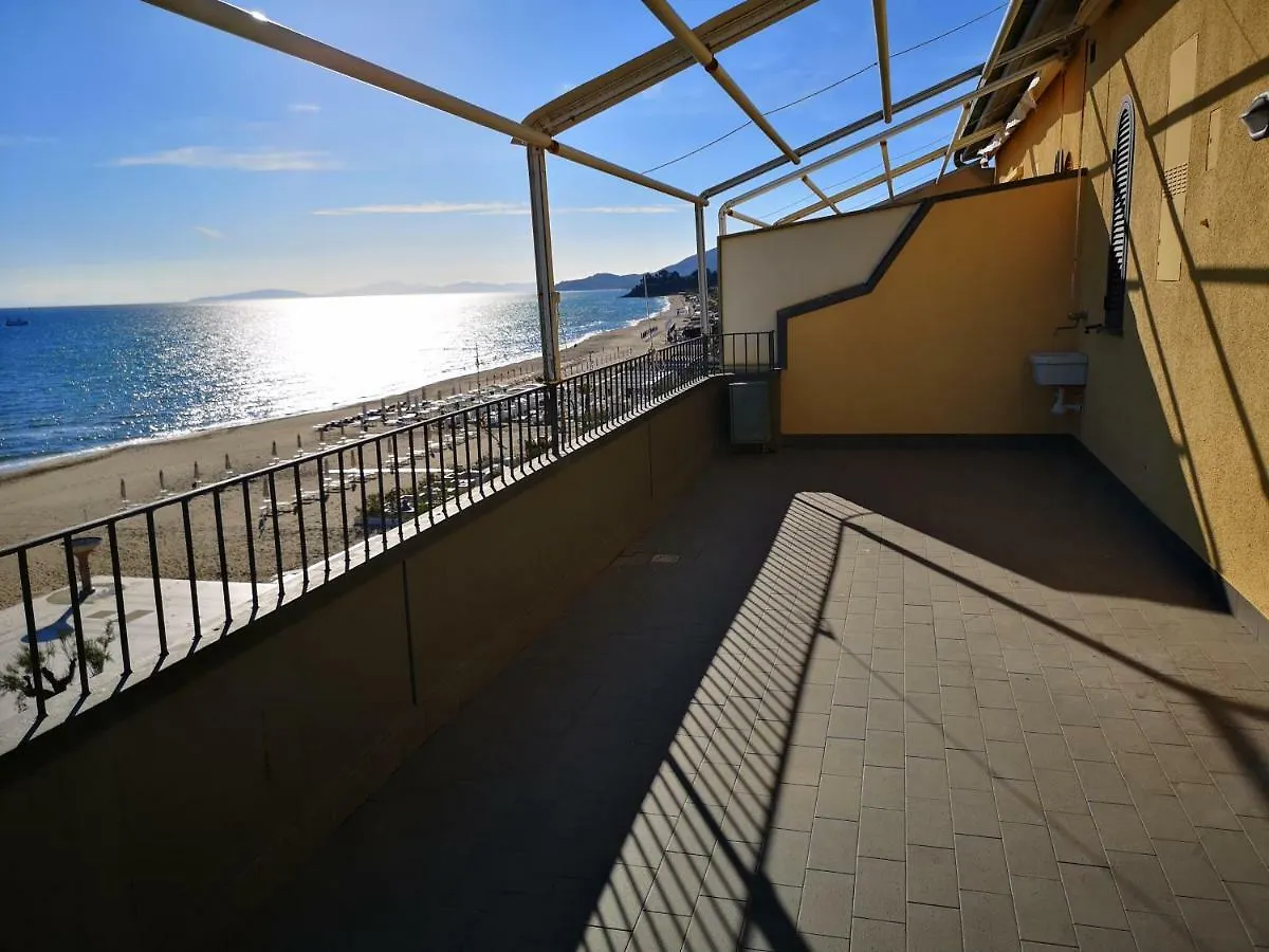 Apartment Appartamenti Lungomare Via Roma Castiglione della Pescaia Italy